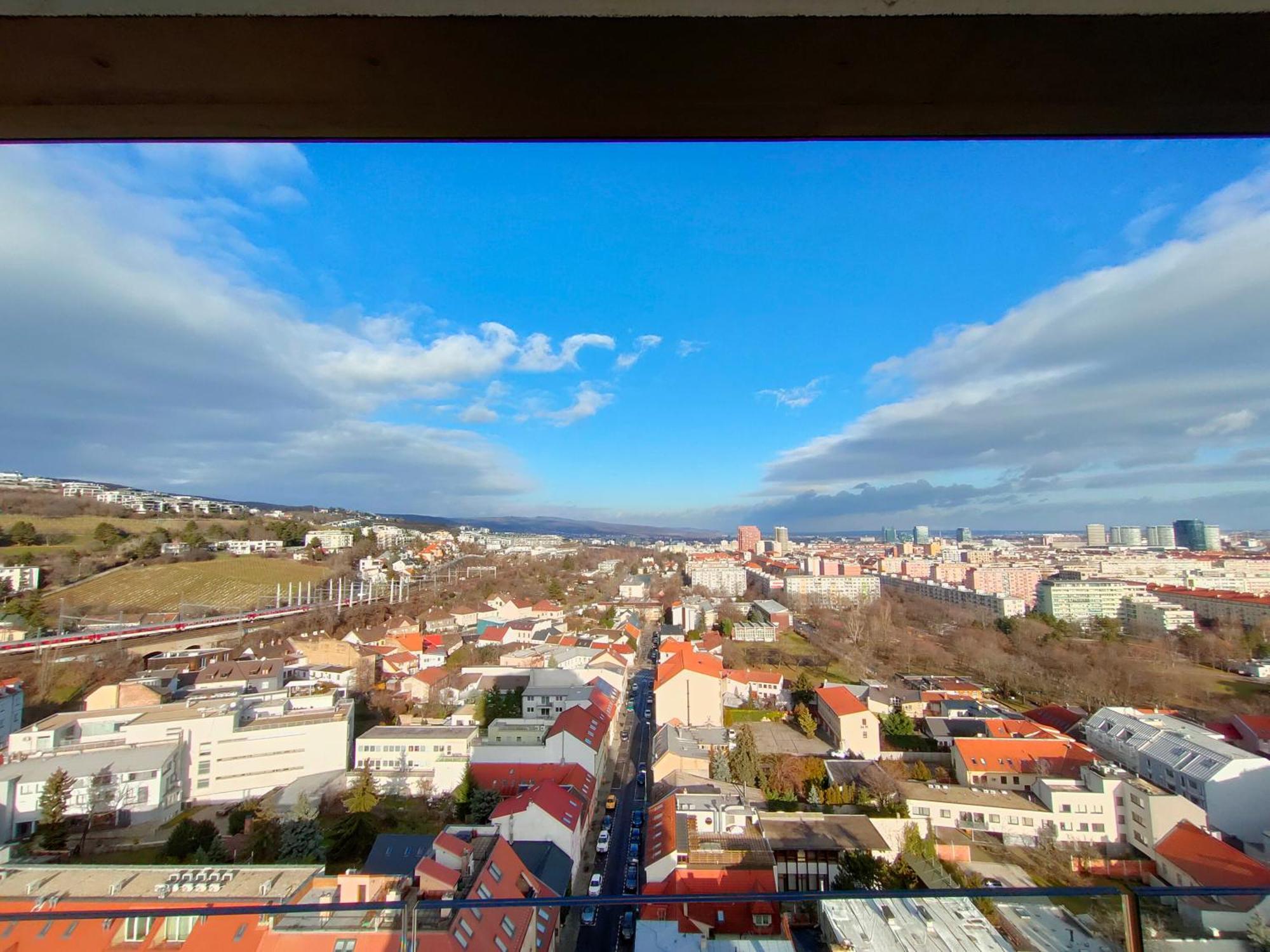 Sag 18Th Floor Beautiful Apartment In Center Free Wifi Bratislava Esterno foto