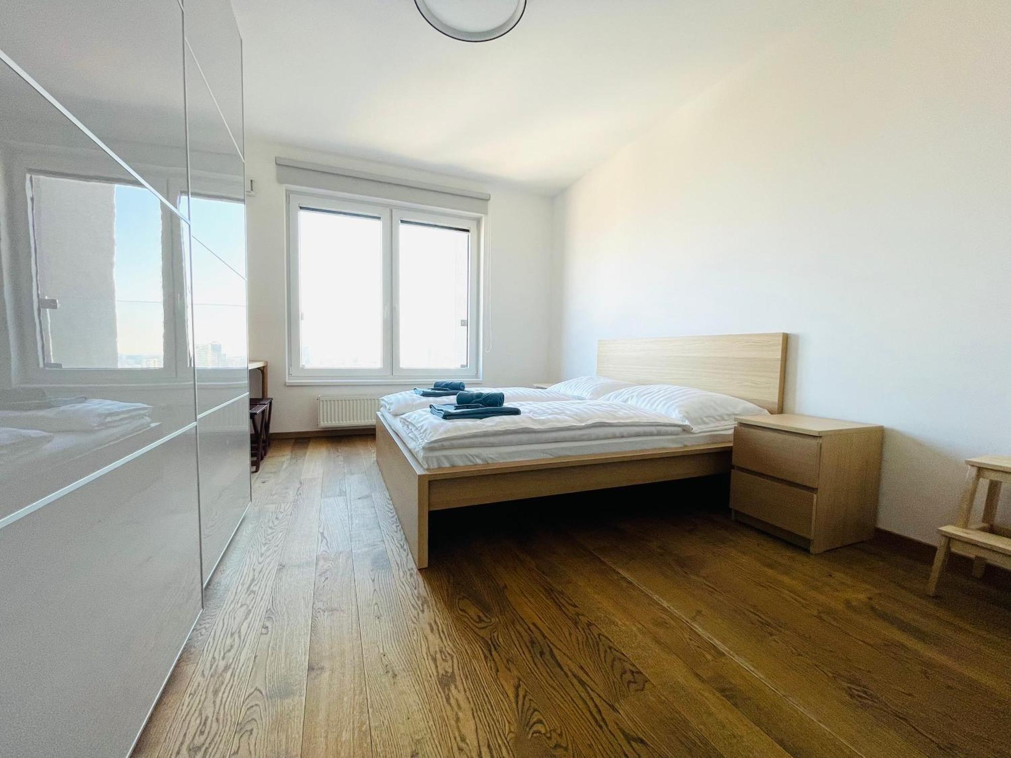 Sag 18Th Floor Beautiful Apartment In Center Free Wifi Bratislava Esterno foto